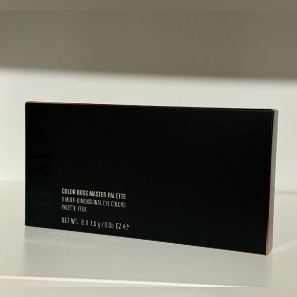 IL MAKIAGE Color Boss Master Eyeshadow Palette in Treat Yo’ Self - Picture 6 of 7